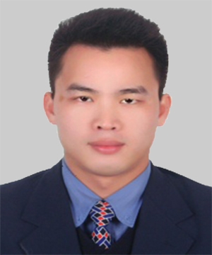 Junqun, senior translation reviewer, master of translation, senior translation training instructor